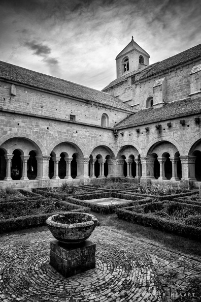 Abbaye Notre-Dame de Sénanque - 015.jpg